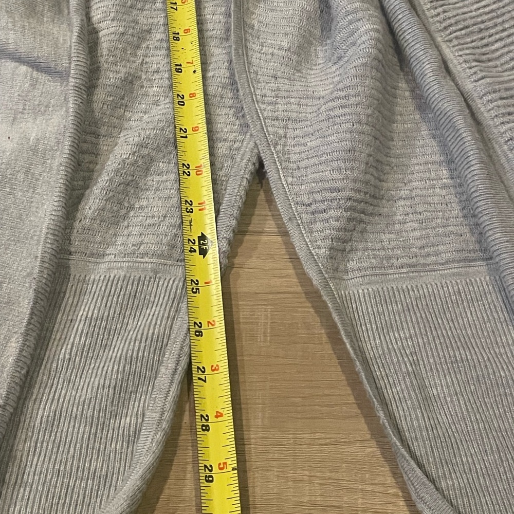 Lululemon Sit In Lotus Wrap I| Heathered Medium Grey 12 Merino Wool - Picture 5 of 8